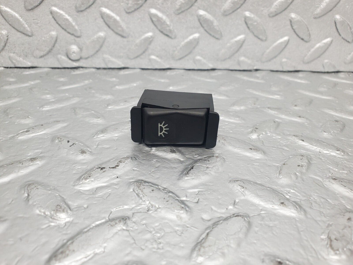 47336 Mercedes-Benz C126 500SEC Coupe Interior Light Switch A0008205910