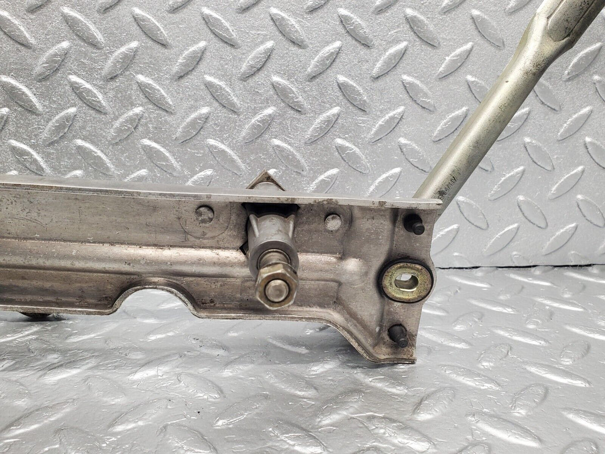 47459 Mercedes-Benz C126 500SEC Coupe Windscreen Wiper Mechanism Linkage A1268201942