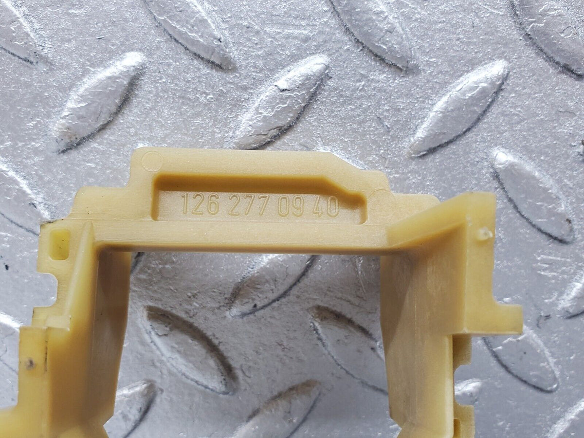 44568 Mercedes-Benz W123 280E Automatic Gearbox Support Bracket 722.309 A1262770740 A1262770940