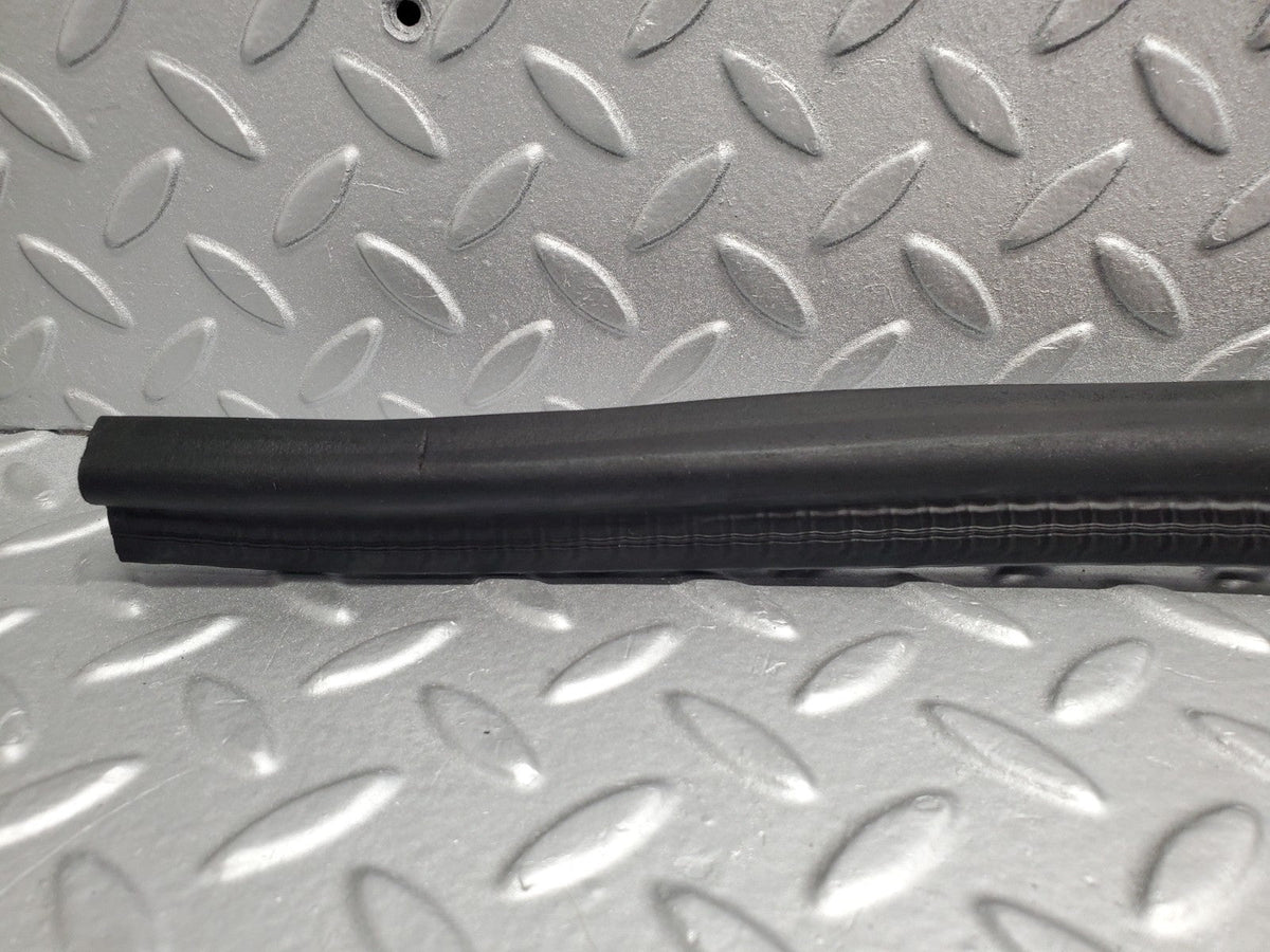 49385 Mercedes-Benz A124 320E Cabriolet Firewall Rubber Seal