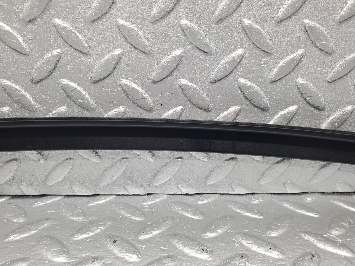 47507 Mercedes-Benz C126 500SEC Coupe Front Right Window Channel