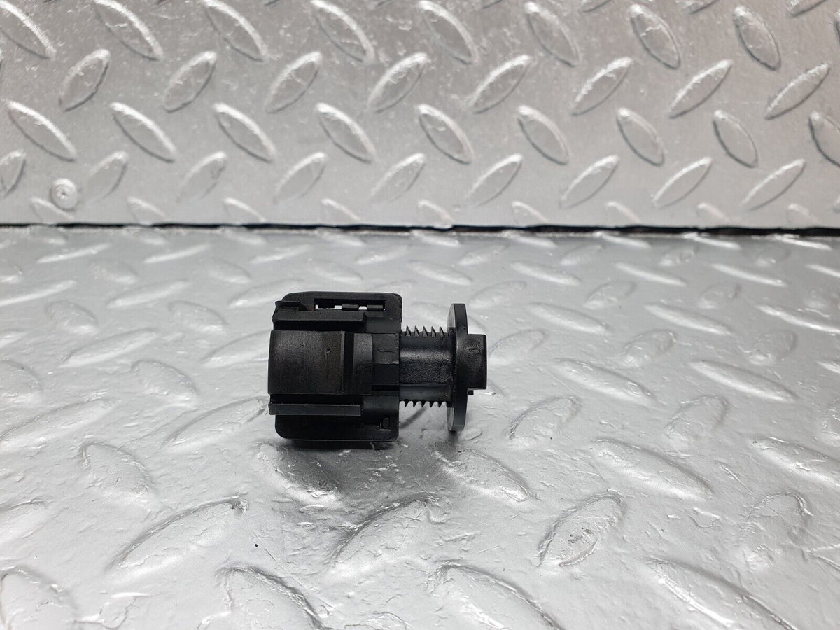 42942 Mercedes-Benz W201 190 2.0L Kickdown Switch A1243010141