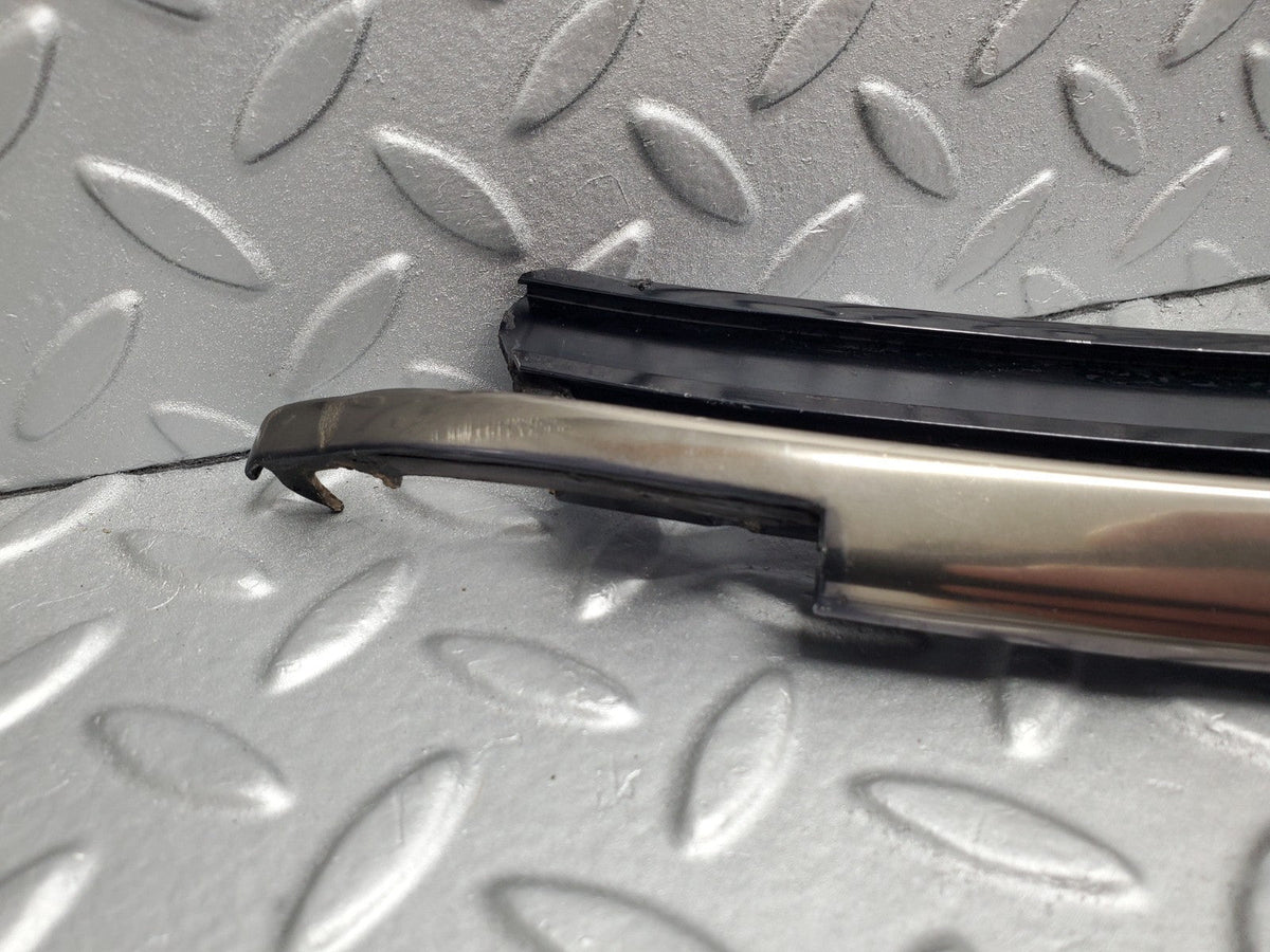 49405 Mercedes-Benz A124 320E Cabriolet Windscreen Top Moulding Trim