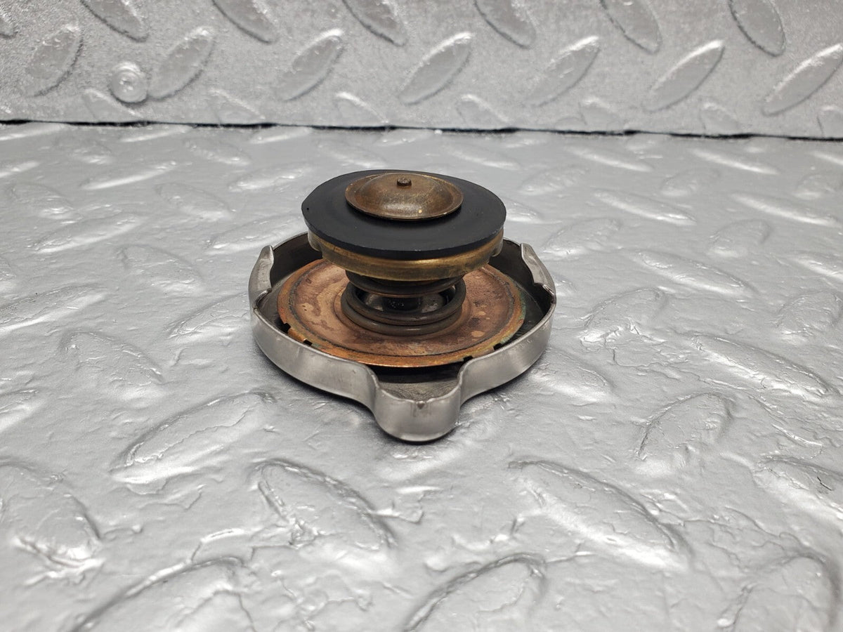 48539 Mercedes-Benz W123 Radiator Cap Behr A1235010015