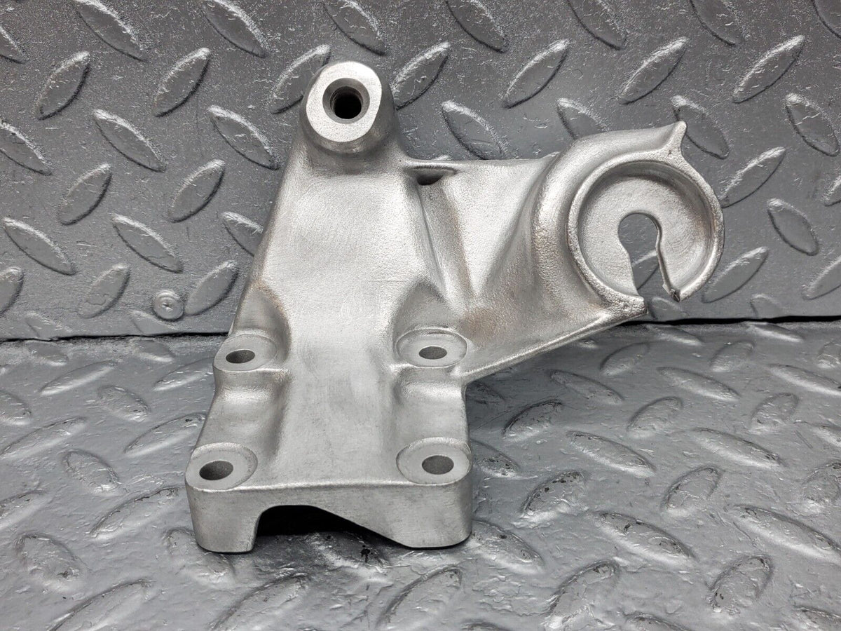 45924 Mercedes-Benz W126 420SE Engine Mount Bracket Right Side A1162235504