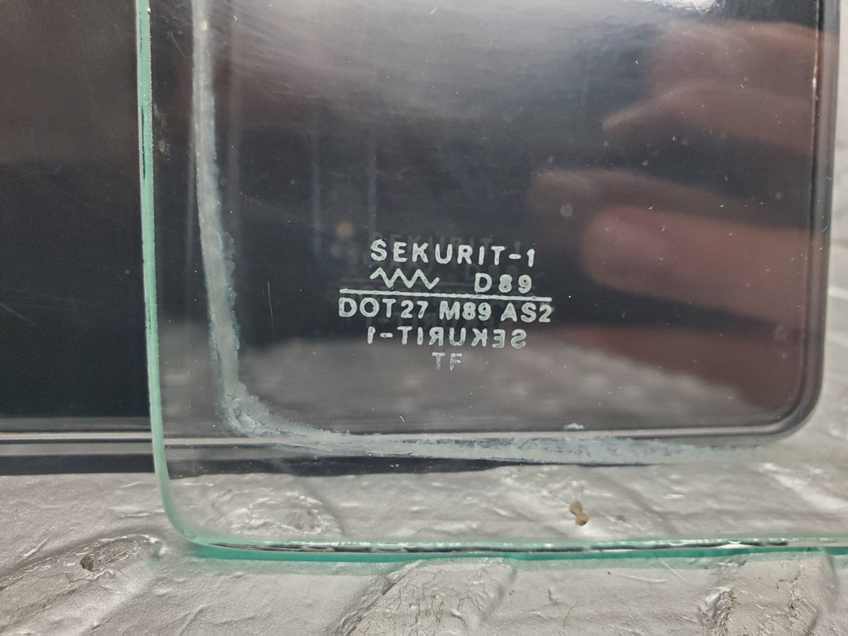 50666 Mercedes-Benz W108 280SE 3.5 Rear Right Quarter Window Glass