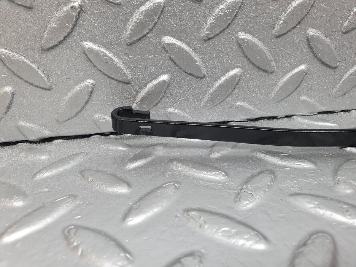 43704 Mercedes-Benz C126 380SEC Coupe Windscreen Wiper Arm Right Side Bosch
