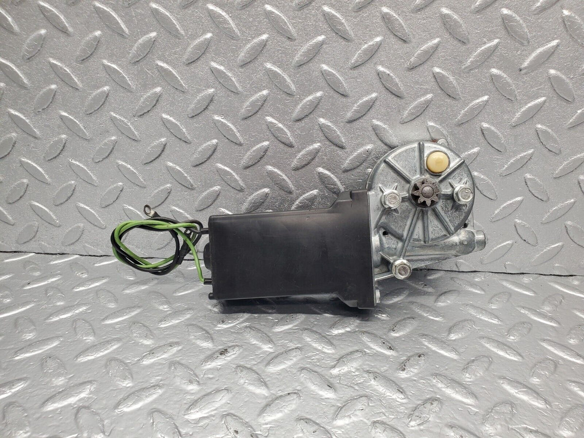 48138 Mercedes-Benz C107 R107 Window Regulator Motor Left Bosch 0130820002