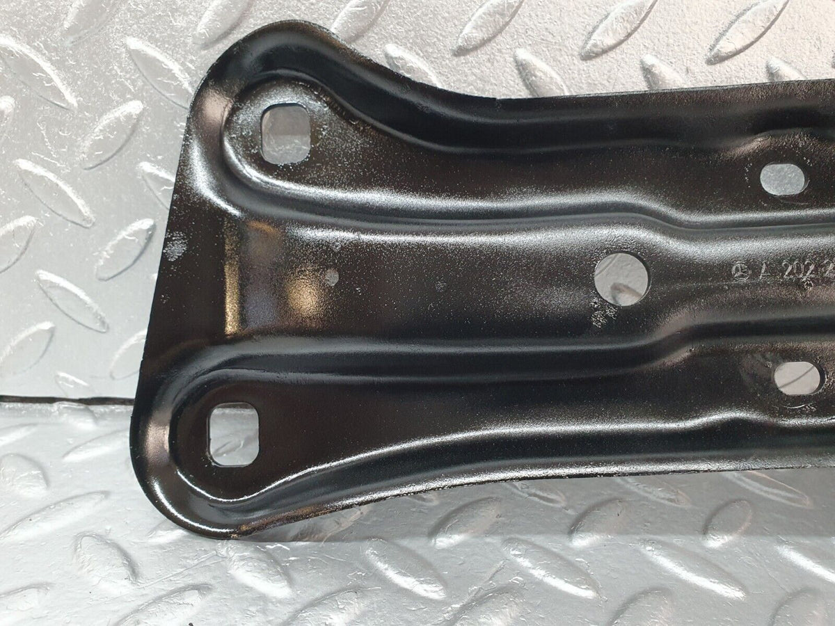 41950 Mercedes-Benz W202 C200 Gearbox Mount Bracket A2022420701