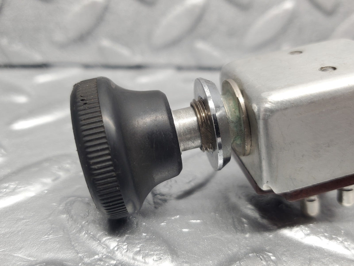 50499 Mercedes-Benz W108 280SE 3.5 3 Pin Pull Switch