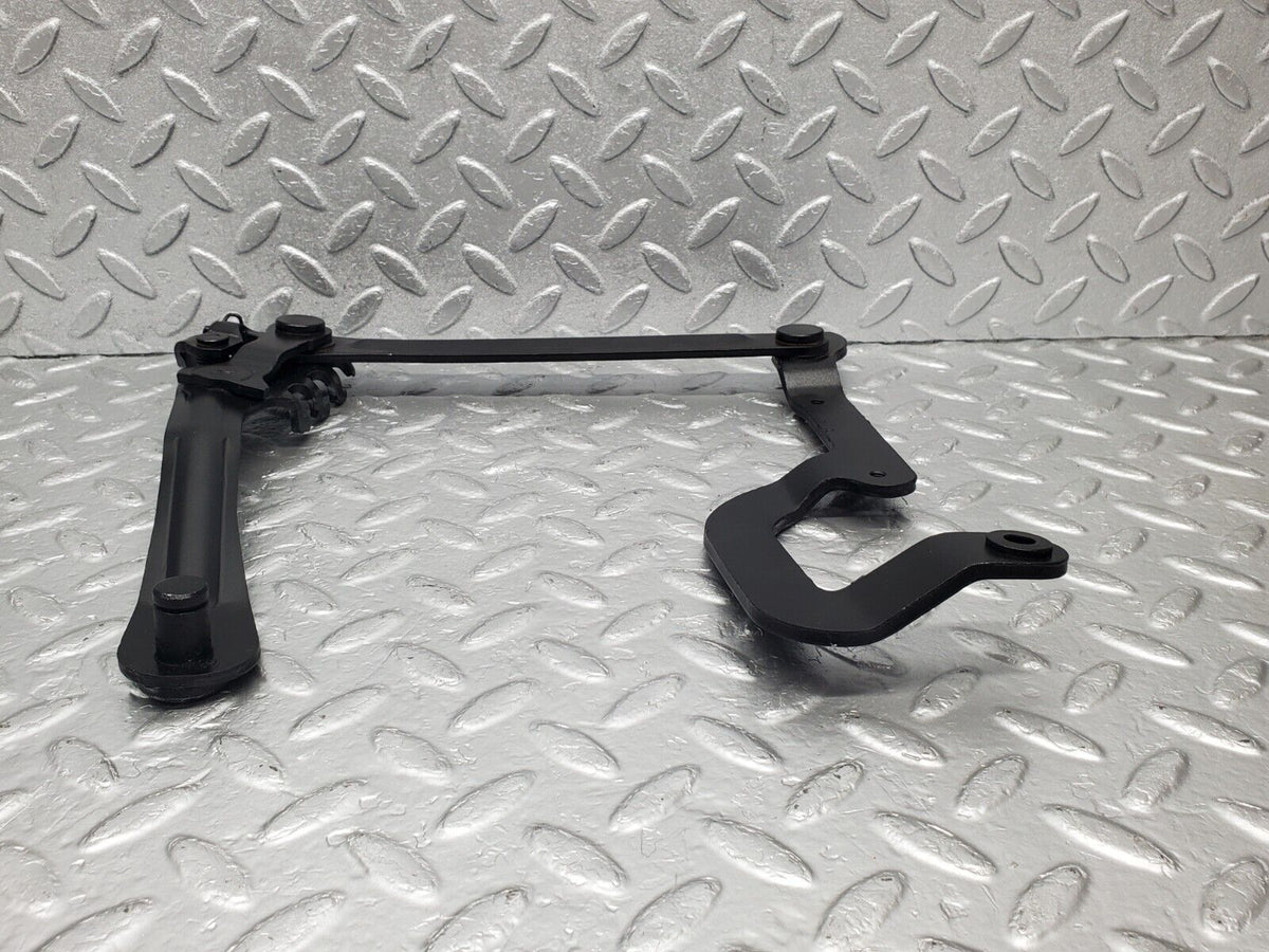 46642 Mercedes-Benz C123 280CE Coupe Bonnet Hinge Right Side