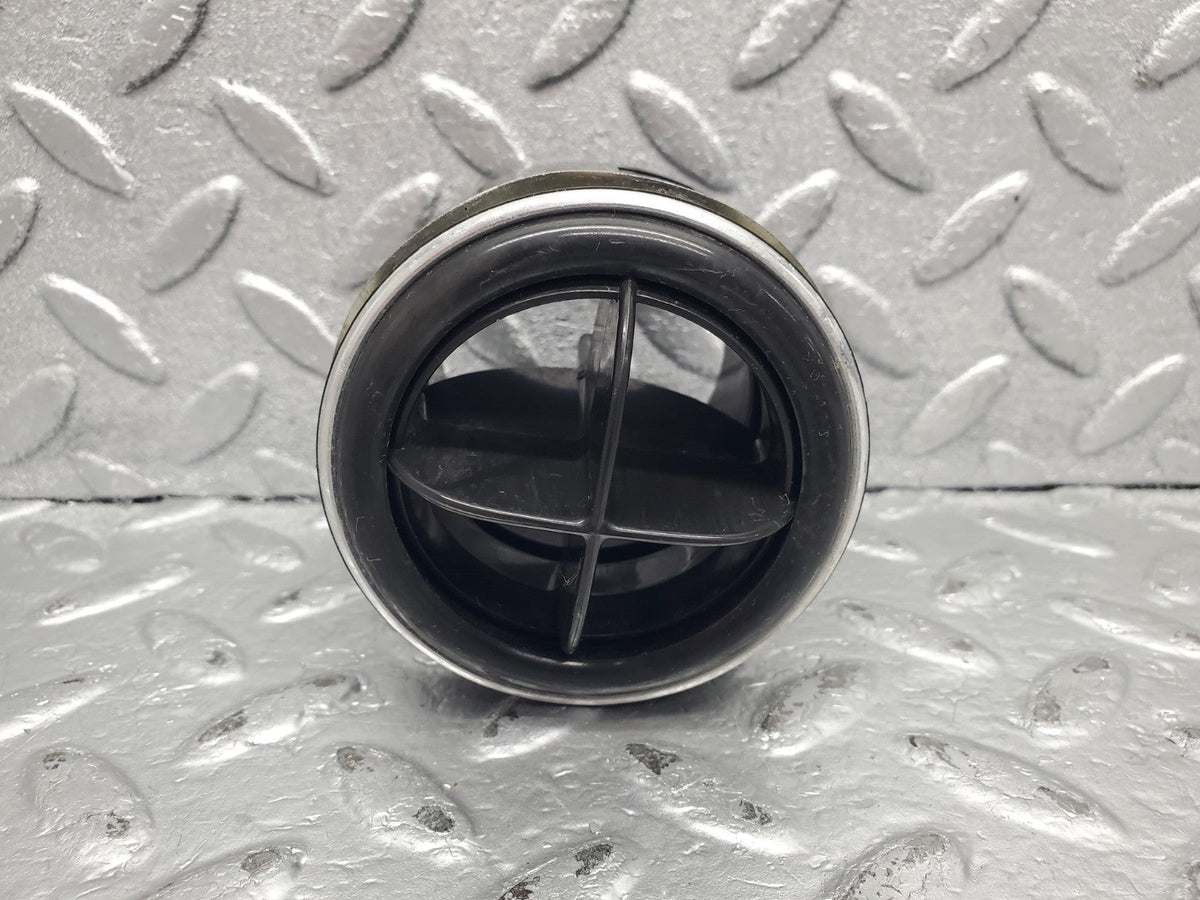 51371 Mercedes-Benz C107 R107 Dashboard Air Vent