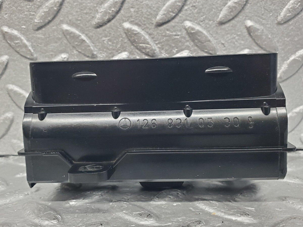 45965 Mercedes-Benz W126 420SE Dashboard Air Vent Left Side A1268310530