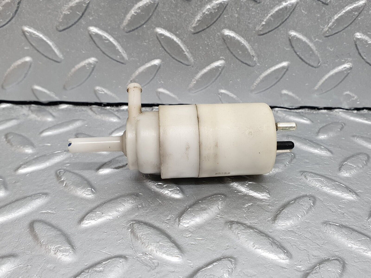 41652 Mercedes-Benz W124 200E Windscreen Washer Pump Hella A1248690221