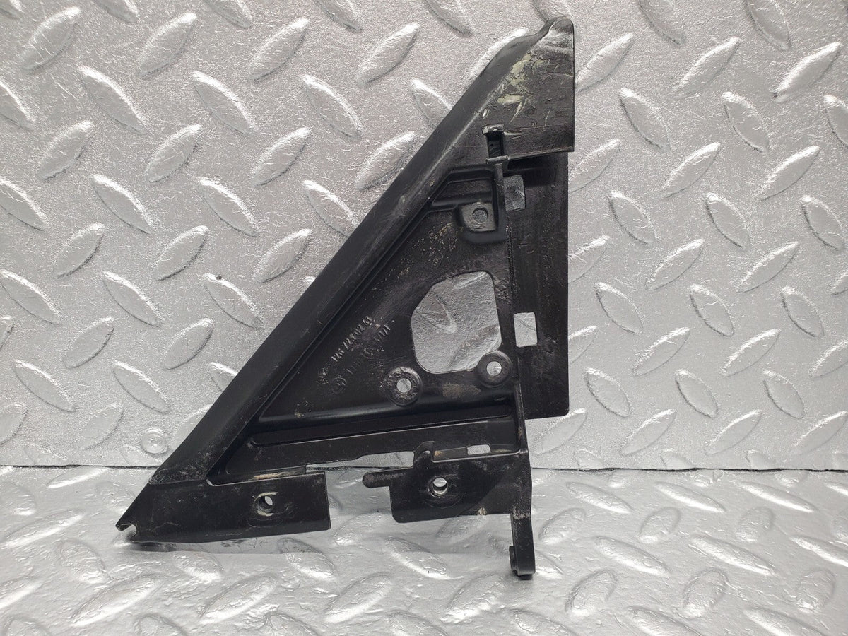 48301 Mercedes-Benz C126 Coupe Right Mirror Mounting Triangle A1267250241