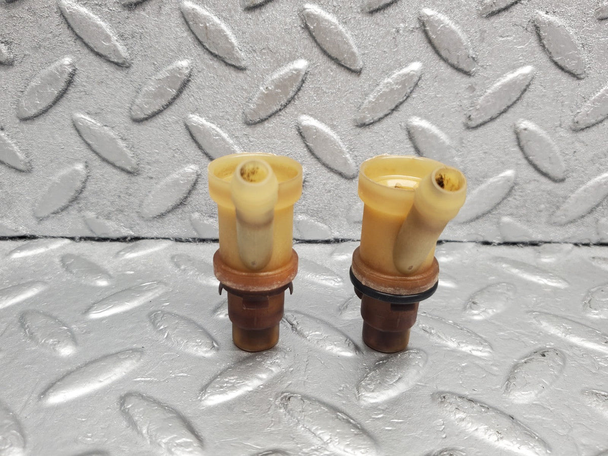 51051 Mercedes-Benz R107 380SL Fuel Injector Holder 2x