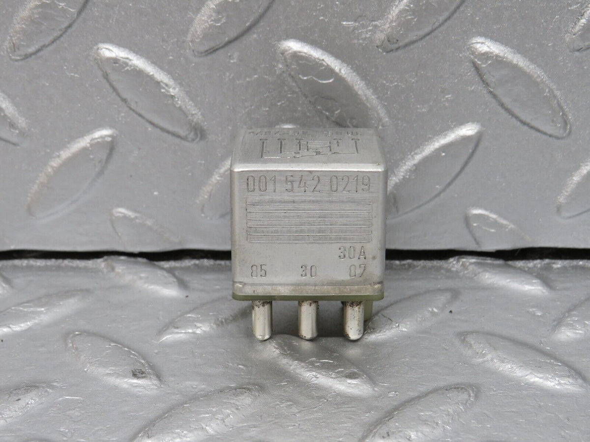 40687 Mercedes-Benz W123 300D Multi Purpose Relay A0015420219
