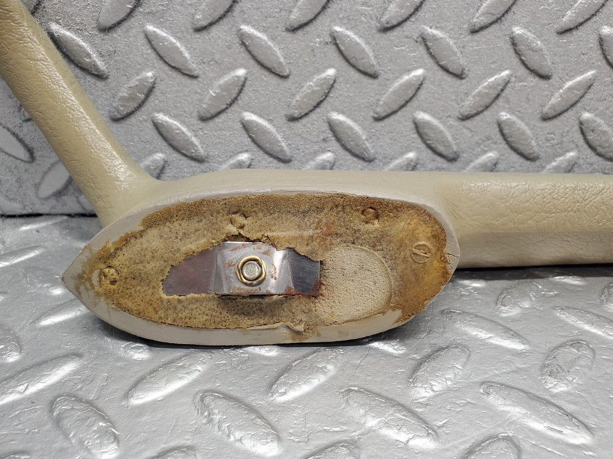 50529 Mercedes-Benz W108 280SE 3.5 Interior Door Handle Front Left Grey