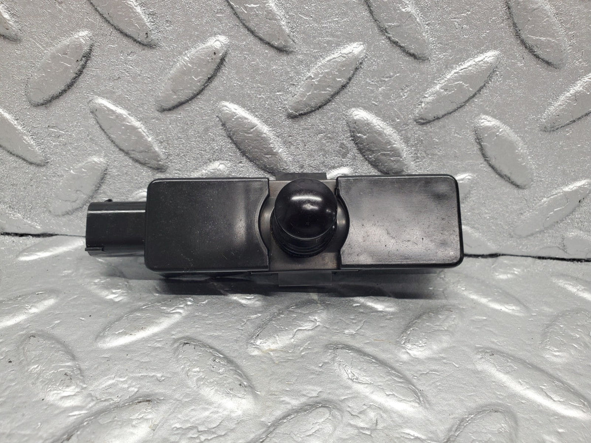 49566 Mercedes-Benz W220 Outside Air Temperature Sensor A2208300272