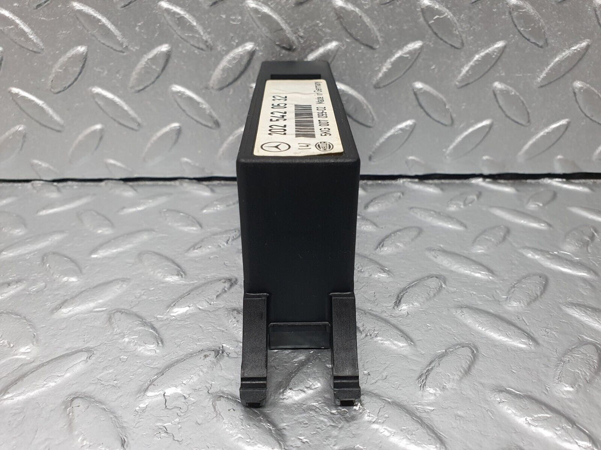 41863 Mercedes-Benz W202 C200 Light Control Unit Hella A2025420532