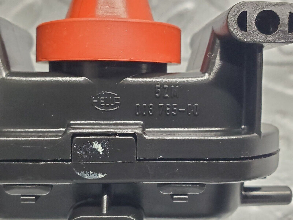 47452 Mercedes-Benz C126 500SEC Coupe Trunk Lock Vacuum Actuator Hella 003765-00