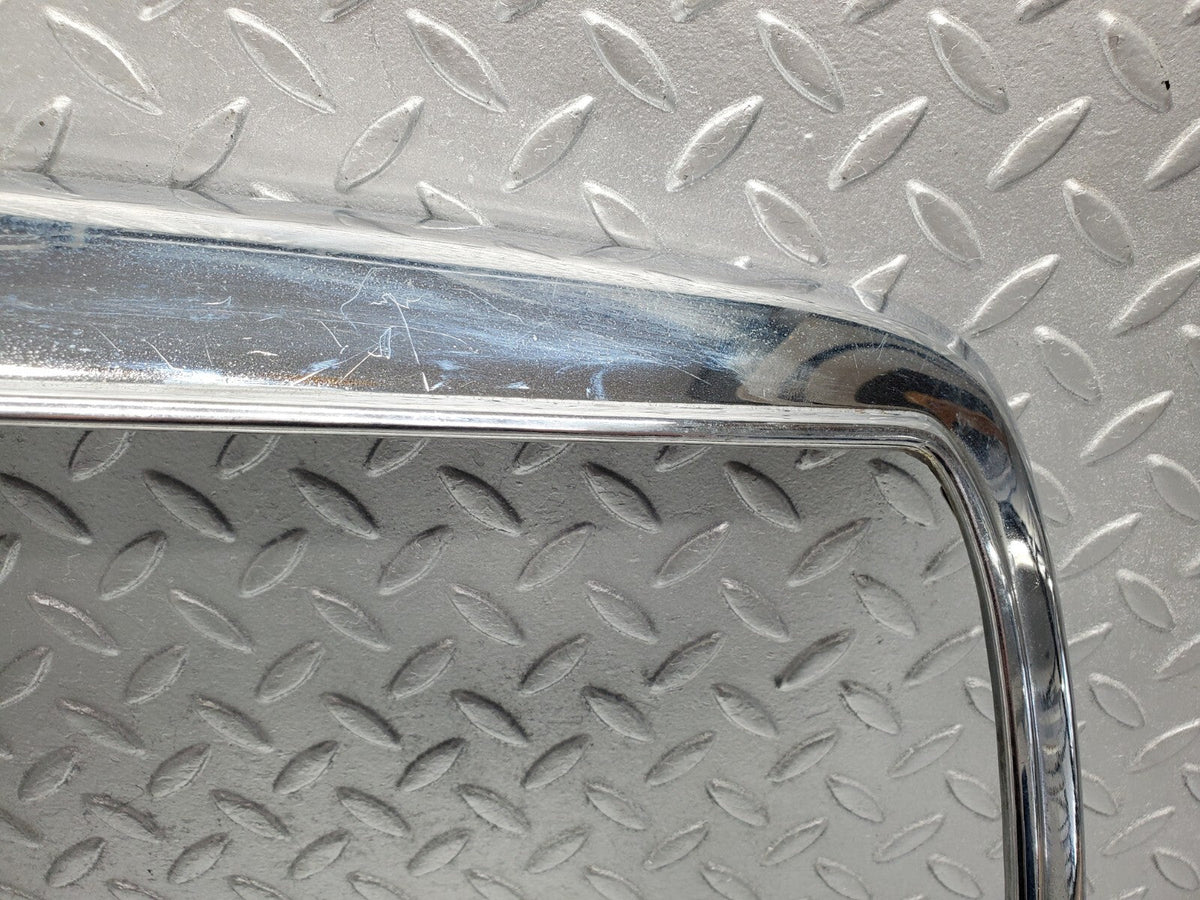 48694 Mercedes-Benz W123 Bonnet Grill Frame Chrome