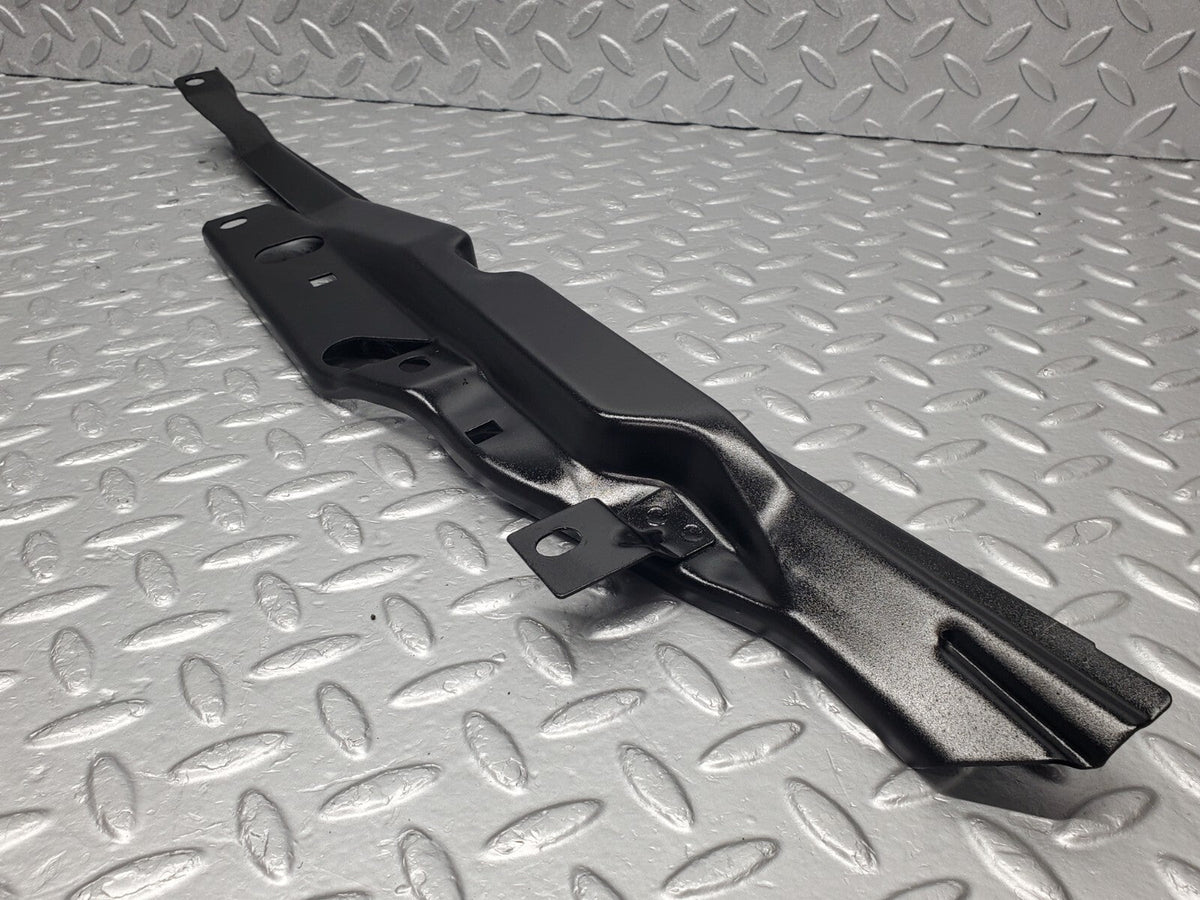 48989 Mercedes-Benz A124 320E Cabriolet Rear Right Window Upper Support Bracket