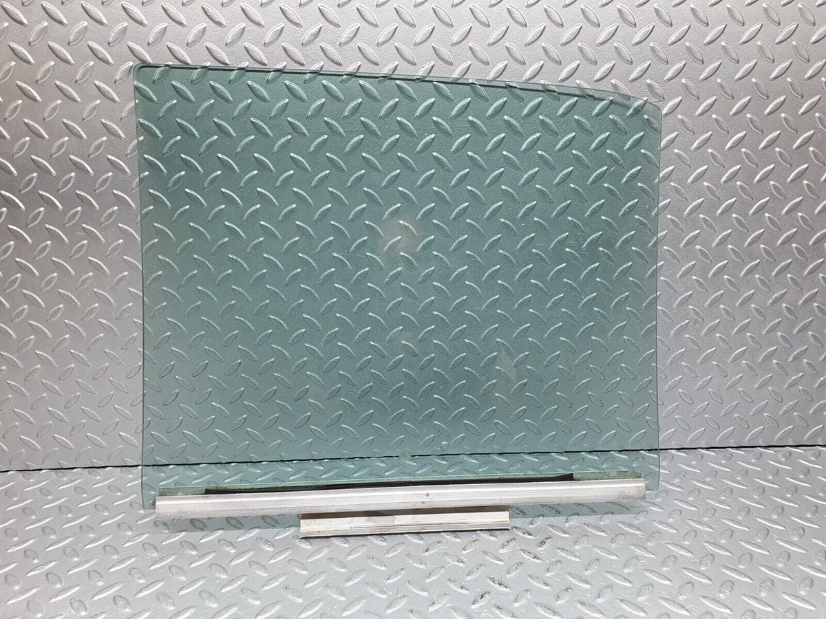 41123 Mercedes-Benz W126 300SE Rear Left Door Window Glass