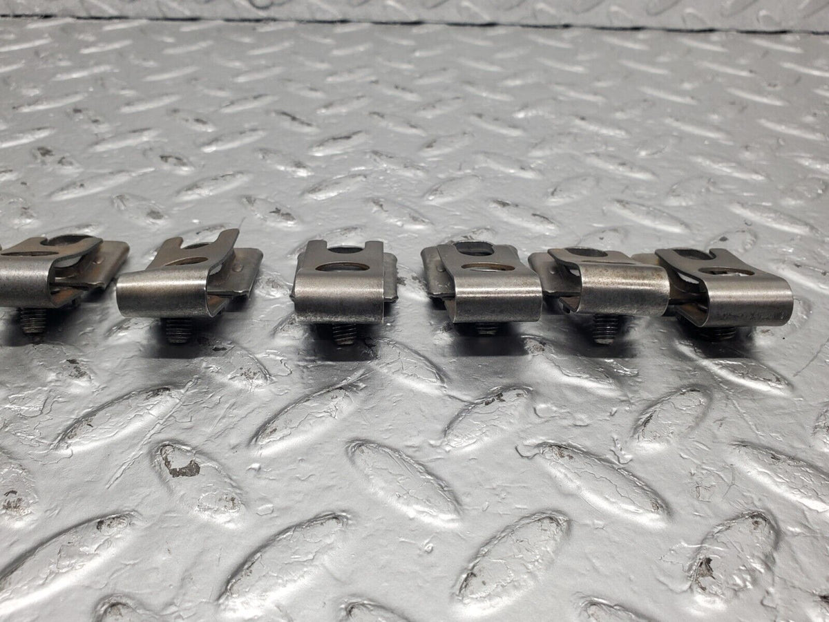 47409 Mercedes-Benz C126 500SEC Coupe Fuel Injector Bracket Holder Set