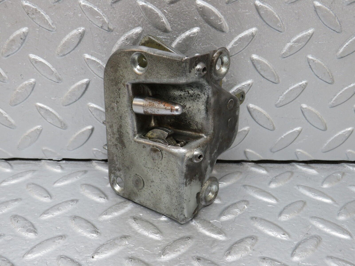 35736 Mercedes-Benz W108 Front Left Door Lock Mechanism