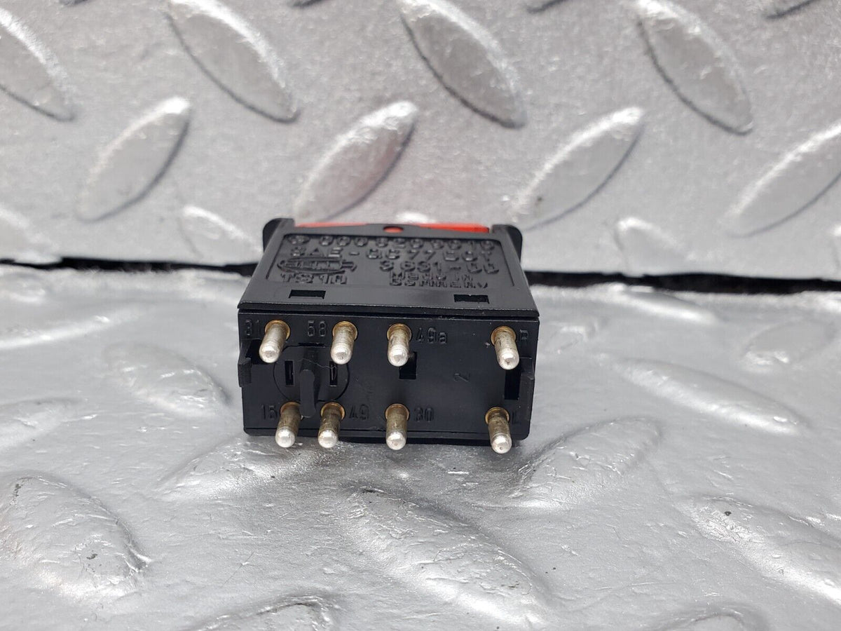 45664 Mercedes-Benz W126 420SE Hazard Warning Light Switch A0008209010
