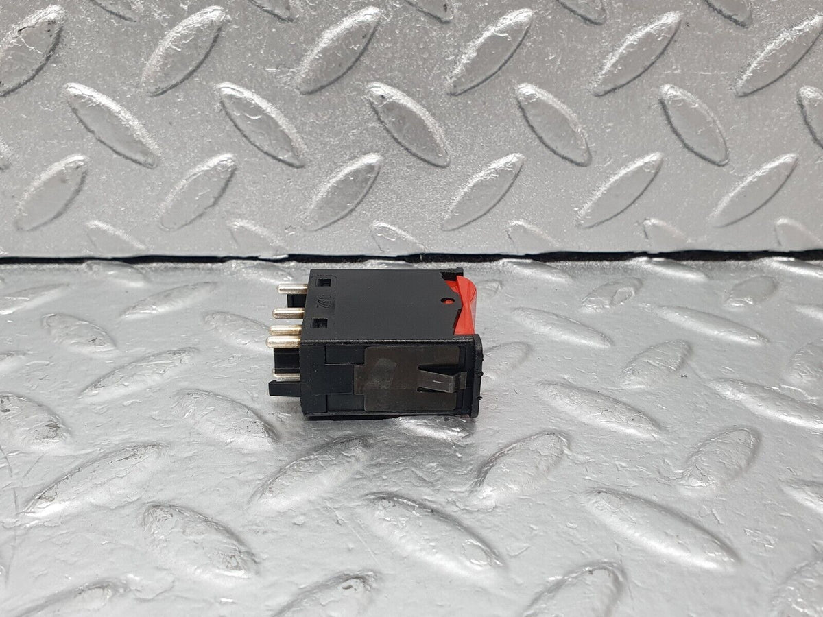 43656 Mercedes-Benz C126 380SEC Coupe Hazard Warning Light Switch A0008209010