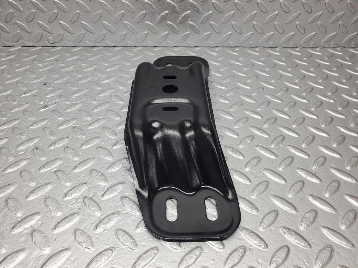 48973 Mercedes-Benz A124 320E Cabriolet Gearbox Mount Bracket