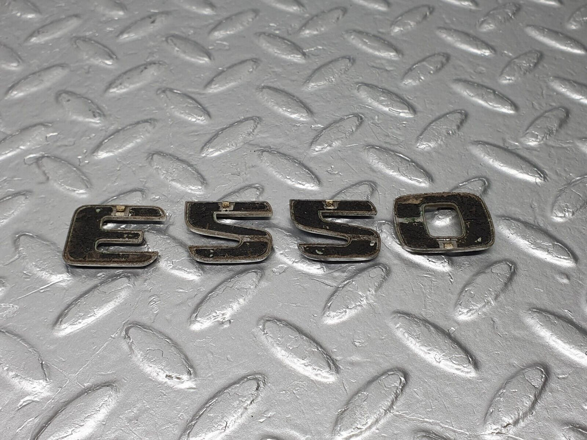 41302 Mercedes-Benz S124 E220 Wagon Trunk Badge Emblem