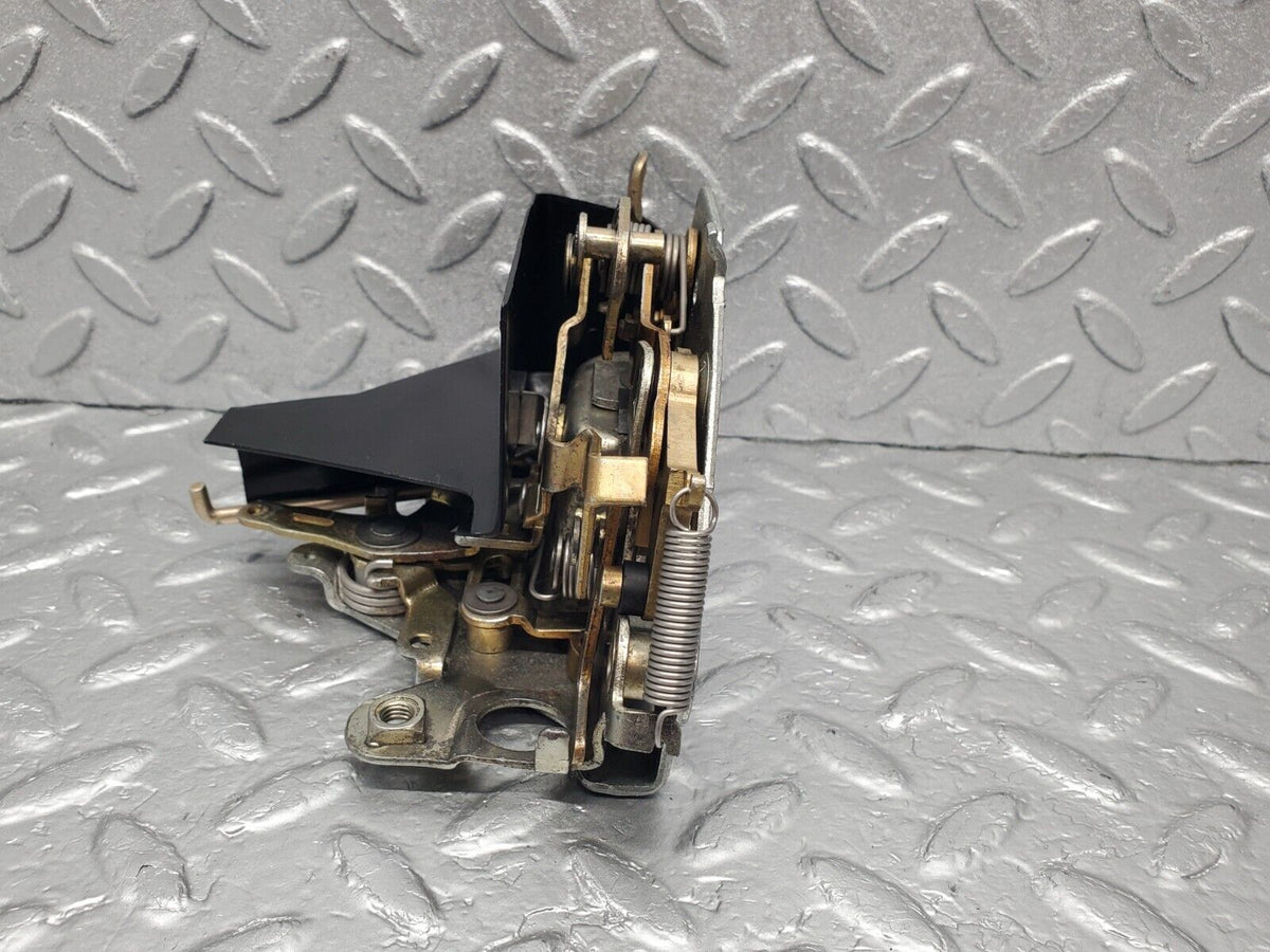 46383 Mercedes-Benz C123 280CE Coupe Left Door Lock Mechanism A1237230308