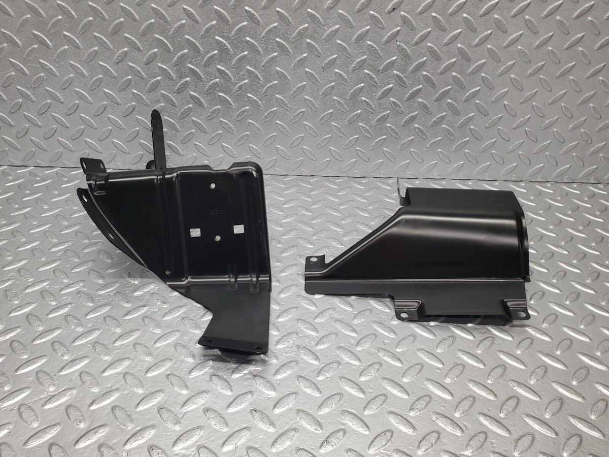 48083 Mercedes-Benz R230 350SL Coupe Rear Right Trunk Bulkhead Firewall Bracket