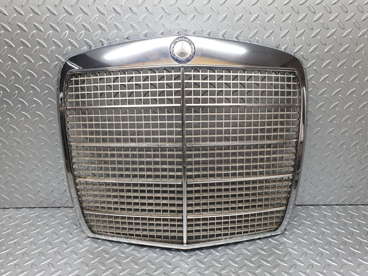43398 Mercedes-Benz W108 280SE Bonnet Grill Chrome