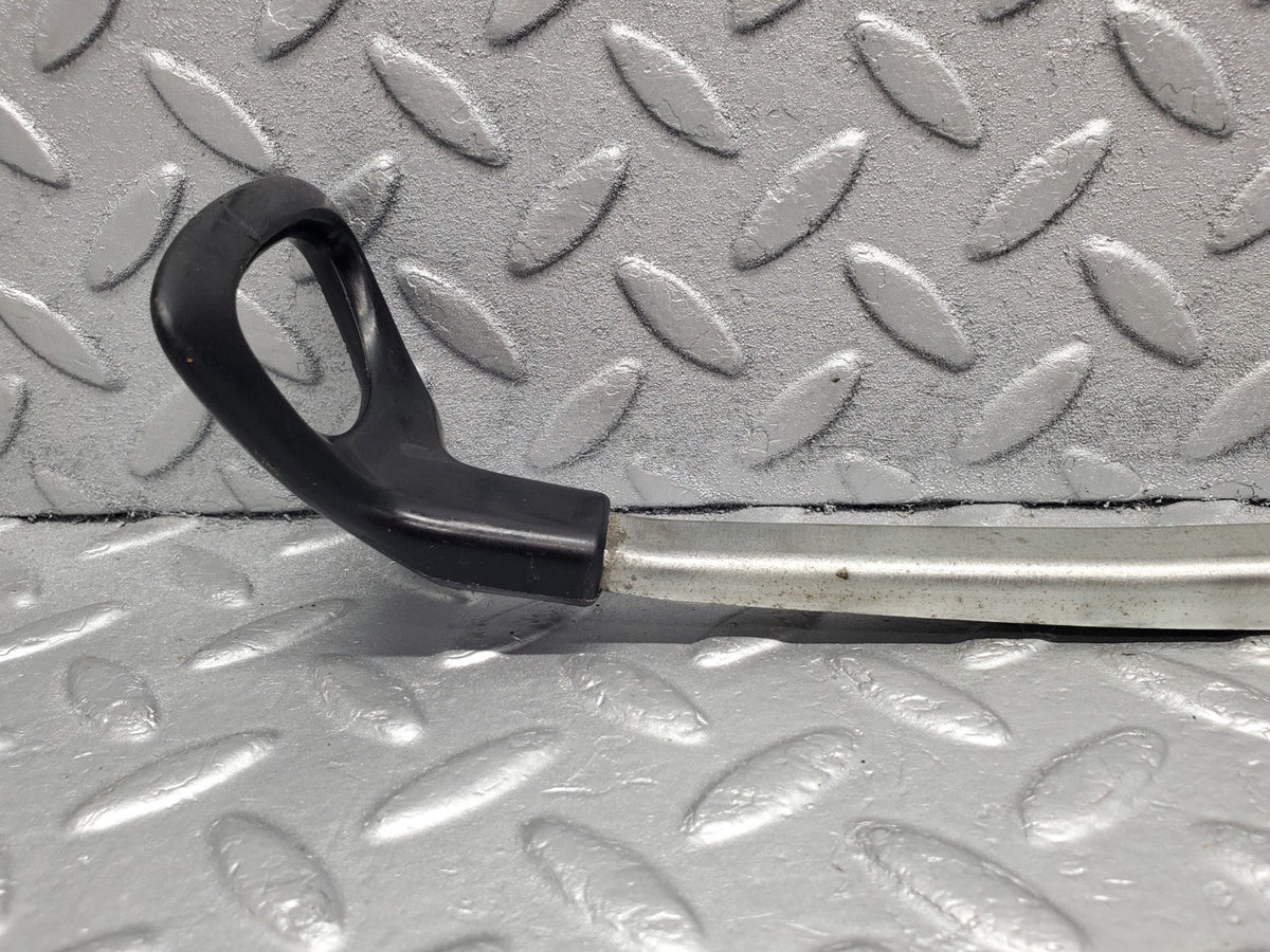 50237 Mercedes-Benz V123 240D LWB Front Right Seat Sliding Adjust Handle
