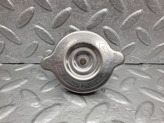 48539 Mercedes-Benz W123 Radiator Cap Behr A1235010015