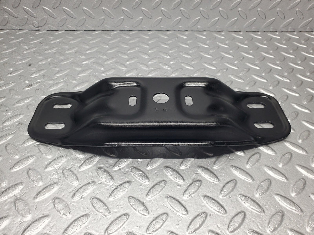 48973 Mercedes-Benz A124 320E Cabriolet Gearbox Mount Bracket