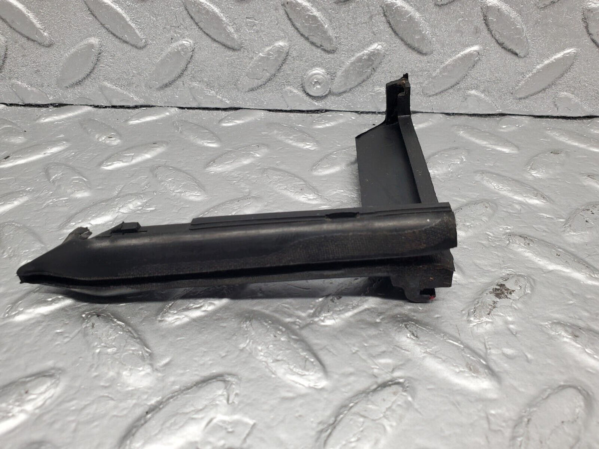 48148 Mercedes-Benz C107 R107 Front Left Rubber Window Guide A1077250125