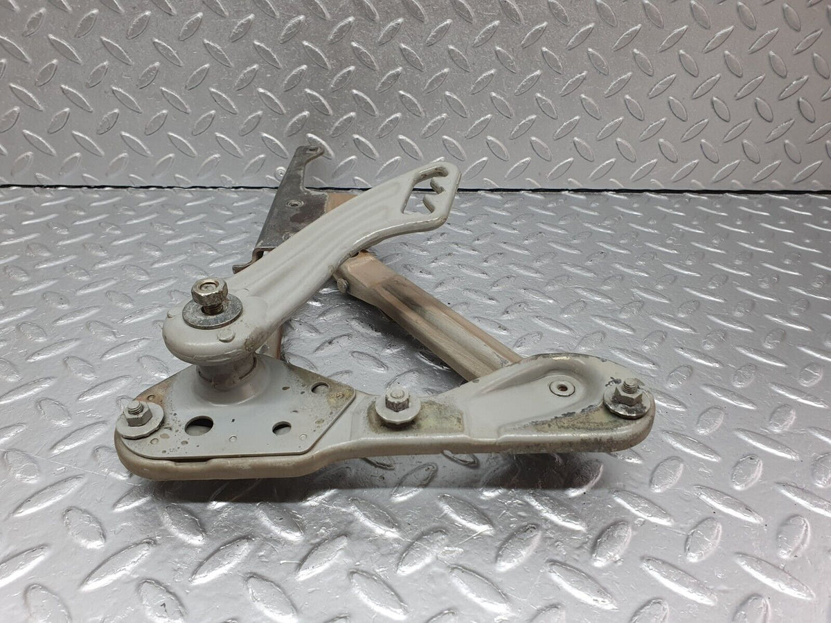 41437 Mercedes-Benz W124 200E Bonnet Hinge Right Side A1248800228 A1248871074