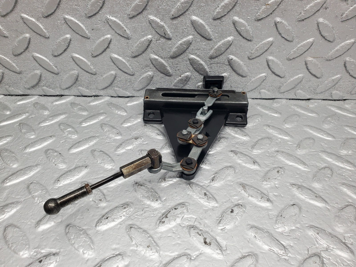 50036 Mercedes-Benz R107 380SL Air Vent Control Lever Centre