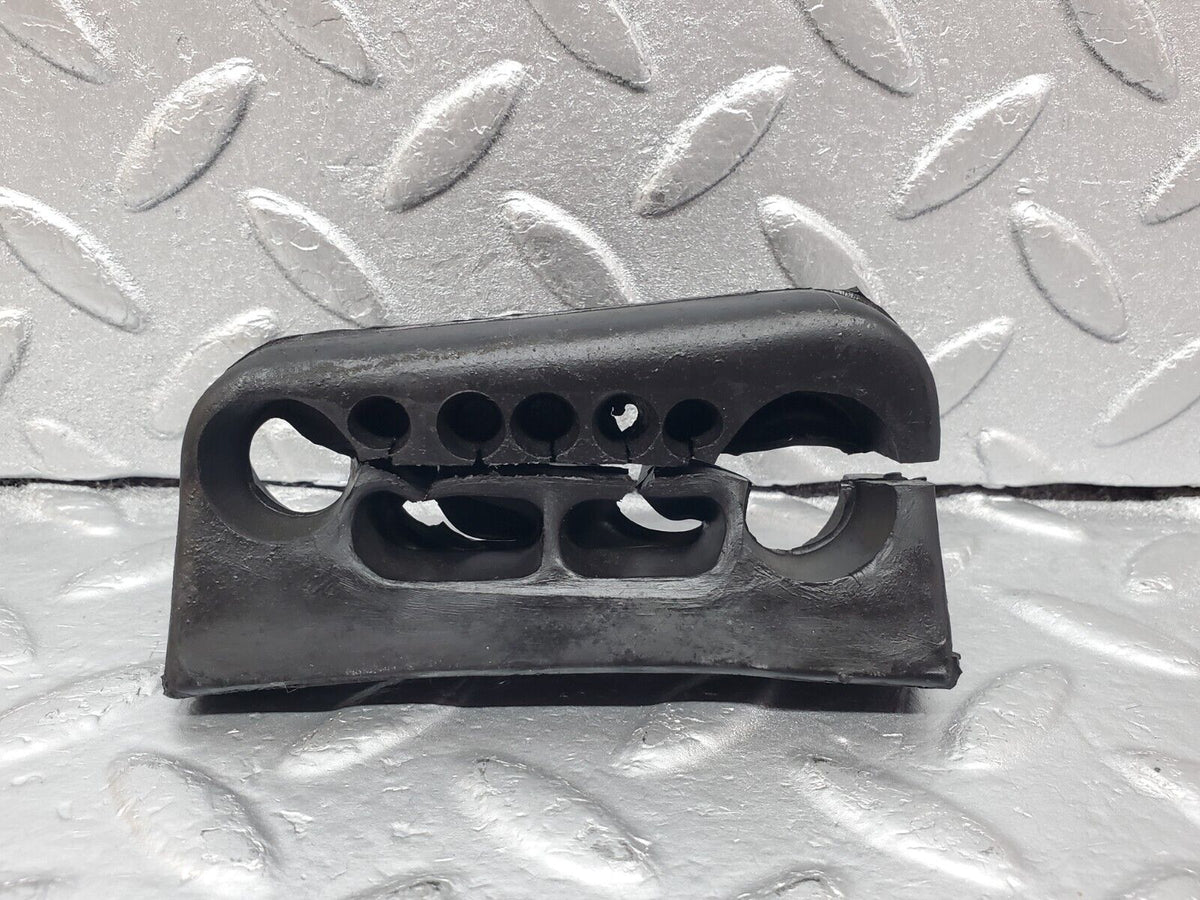 45726 Mercedes-Benz W126 420SE Firewall Grommet Left Side A1269972081
