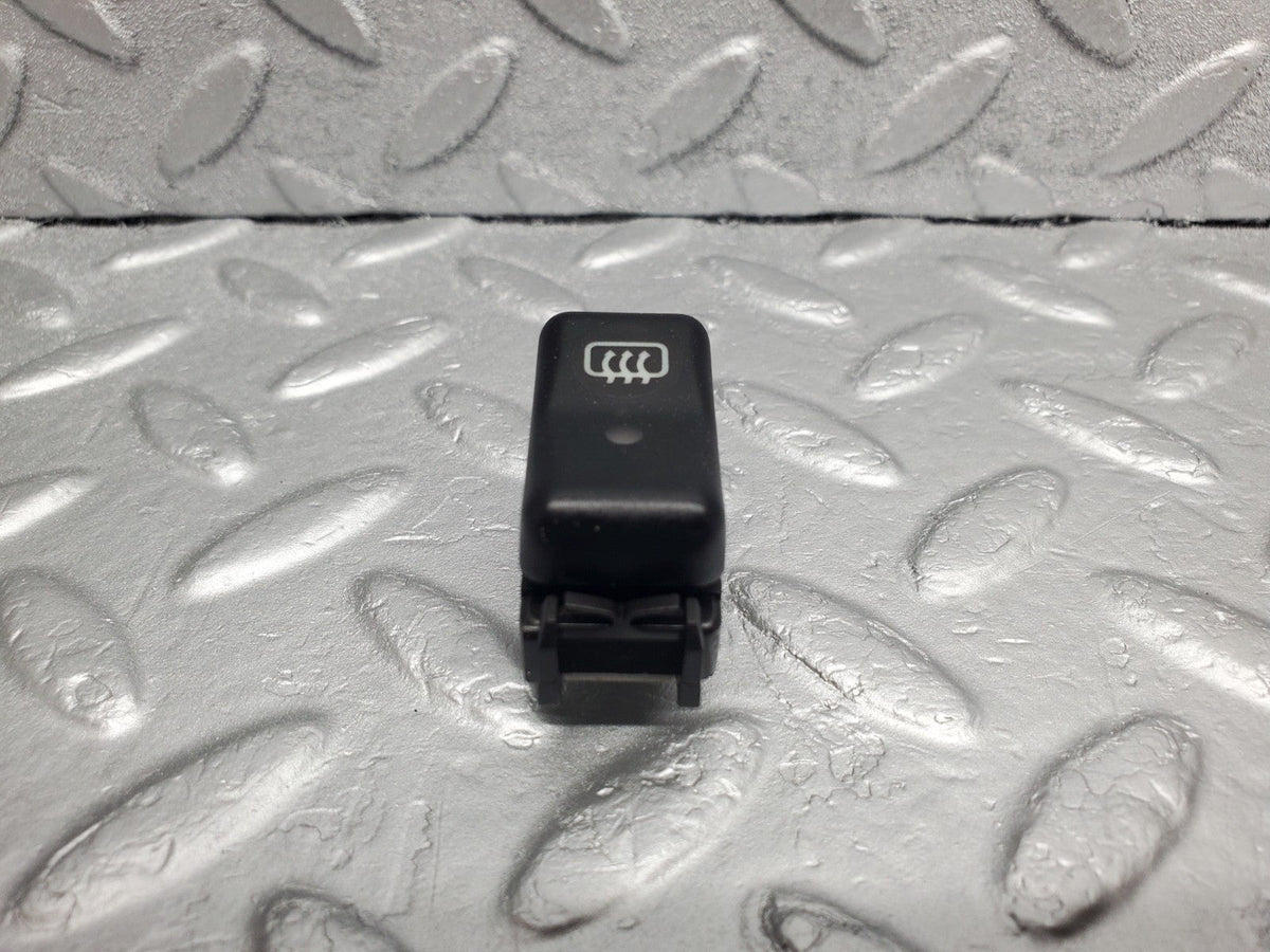 49114 Mercedes-Benz A124 320E Cabriolet Rear Heated Window Switch A1248207410