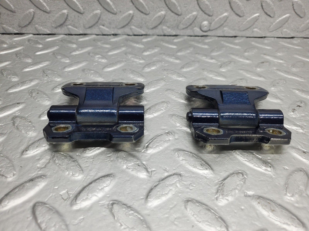 49186 Mercedes-Benz A124 320E Cabriolet Door Hinge Left Side