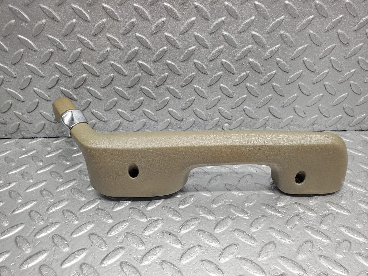 50528 Mercedes-Benz W108 280SE 3.5 Interior Door Handle Front Right Grey