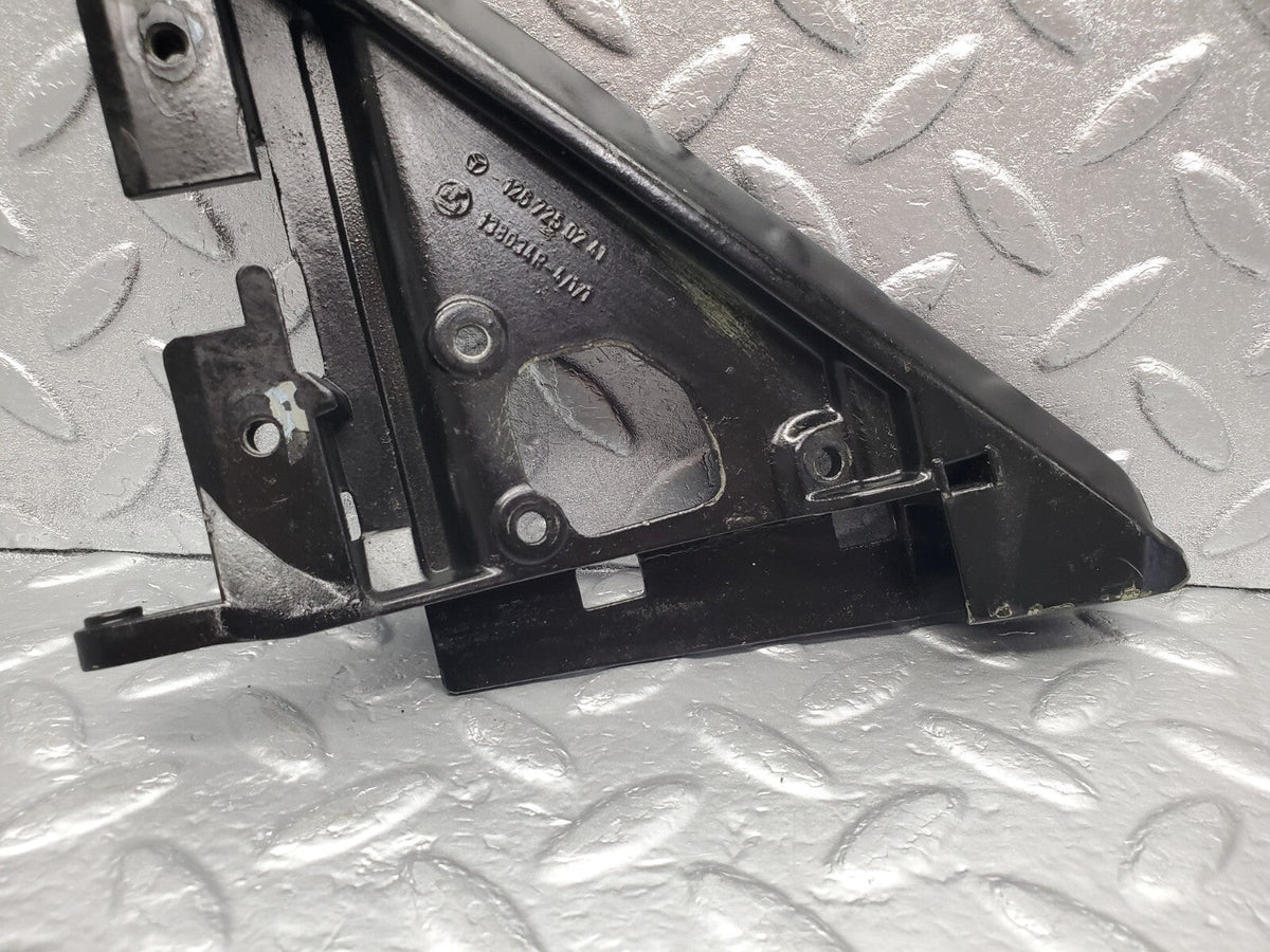48302 Mercedes-Benz C126 Coupe Right Mirror Mounting Triangle A1267250241