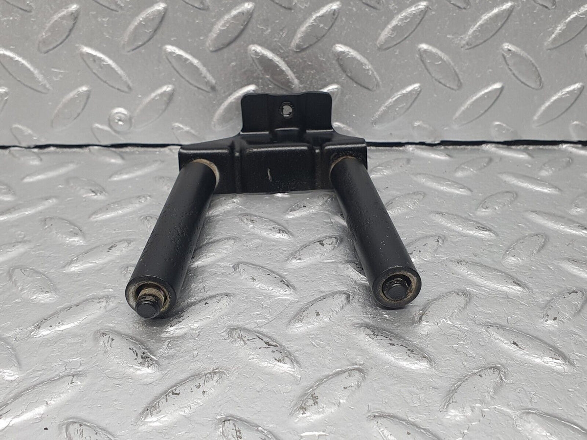 40735 Mercedes-Benz W123 300D Power Steering Hose Pipe Bracket