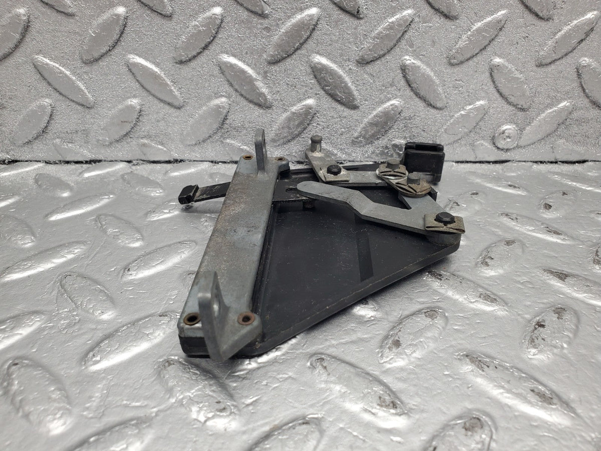 51360 Mercedes-Benz C107 R107 Air Vent Control Lever Left A1078300385